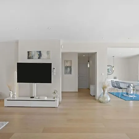 197 M2, Vue Mer, Parking *